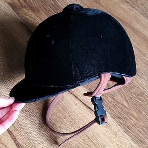 International Riding Helmet - Equestrian / Horseback